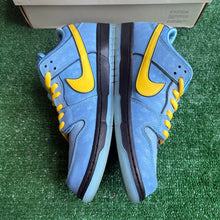 Load image into Gallery viewer, Nike SB Powerpuff Girls Bubbles Low Dunks Size 10

