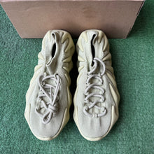 Load image into Gallery viewer, Yeezy Resin 450s Size 7.5

