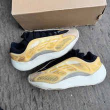 Load image into Gallery viewer, Yeezy Mono Safflower 700 V3s Size 10.5
