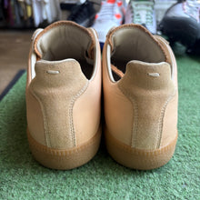Load image into Gallery viewer, Maison Margiela GATs Size 44
