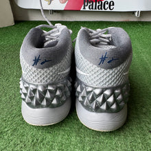 Load image into Gallery viewer, Nike Kyrie Wolf Grey 1s Size 11
