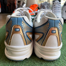 Load image into Gallery viewer, New Balance 740s Size 11.5
