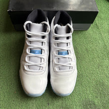 Load image into Gallery viewer, Jordan Legend Blue 11s Size 9
