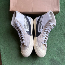 Load image into Gallery viewer, Nike Off White Blazers Size 9
