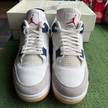 Load image into Gallery viewer, Jordan SB Navy 4s Size 11
