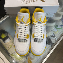 Load image into Gallery viewer, Jordan Vivid Sulfur 4s Size 9.5W/8M
