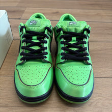 Load image into Gallery viewer, Nike SB Powerpuff Buttercup Low Dunks Size 9
