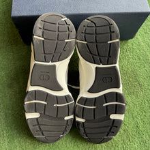 Load image into Gallery viewer, Dior Orange White B22s Size 43
