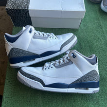 Load image into Gallery viewer, Jordan Midnight Navy 3s Size 12
