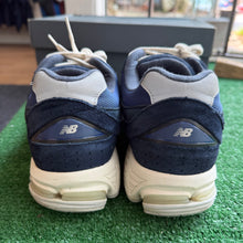 Load image into Gallery viewer, New Balance 2002Rs Size 12
