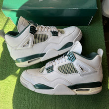 Load image into Gallery viewer, Jordan Oxidized Green 4s Size 9
