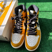 Load image into Gallery viewer, Jordan Ochre 1s Size 9
