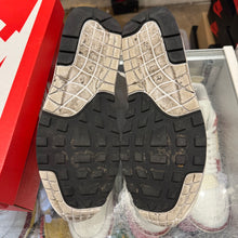 Load image into Gallery viewer, Nike Hangul Air Max 1s Size 12
