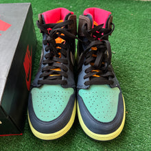 Load image into Gallery viewer, Jordan Bio Hack 1s Size 6.5Y
