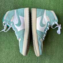 Load image into Gallery viewer, Jordan Turbo Green 1s Size 9
