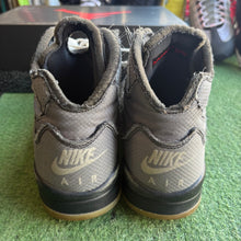 Load image into Gallery viewer, Jordan Off White Muslin 5s Size 8.5
