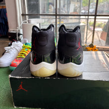 Load image into Gallery viewer, Jordan 72-10 11s Size 7
