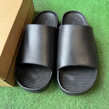 Load image into Gallery viewer, Nike Calm Slide Size 10
