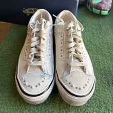 Load image into Gallery viewer, Vans Pearlized Marshmallow Old Skool 36s Size 8
