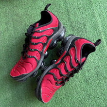 Load image into Gallery viewer, Nike Vapormax Plus Size 11
