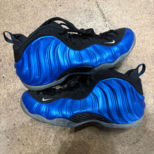 Load image into Gallery viewer, Nike Metallic Royal Foamposites Size 13
