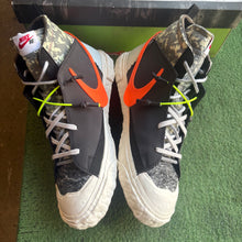 Load image into Gallery viewer, Nike Readymade Blazers Size 13
