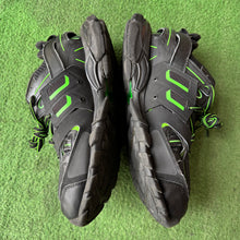 Load image into Gallery viewer, Balenciaga Tracks Size 46
