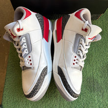 Load image into Gallery viewer, Jordan Fire Red 3s Size 12
