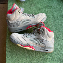 Load image into Gallery viewer, Jordan Camo 5s Size 11

