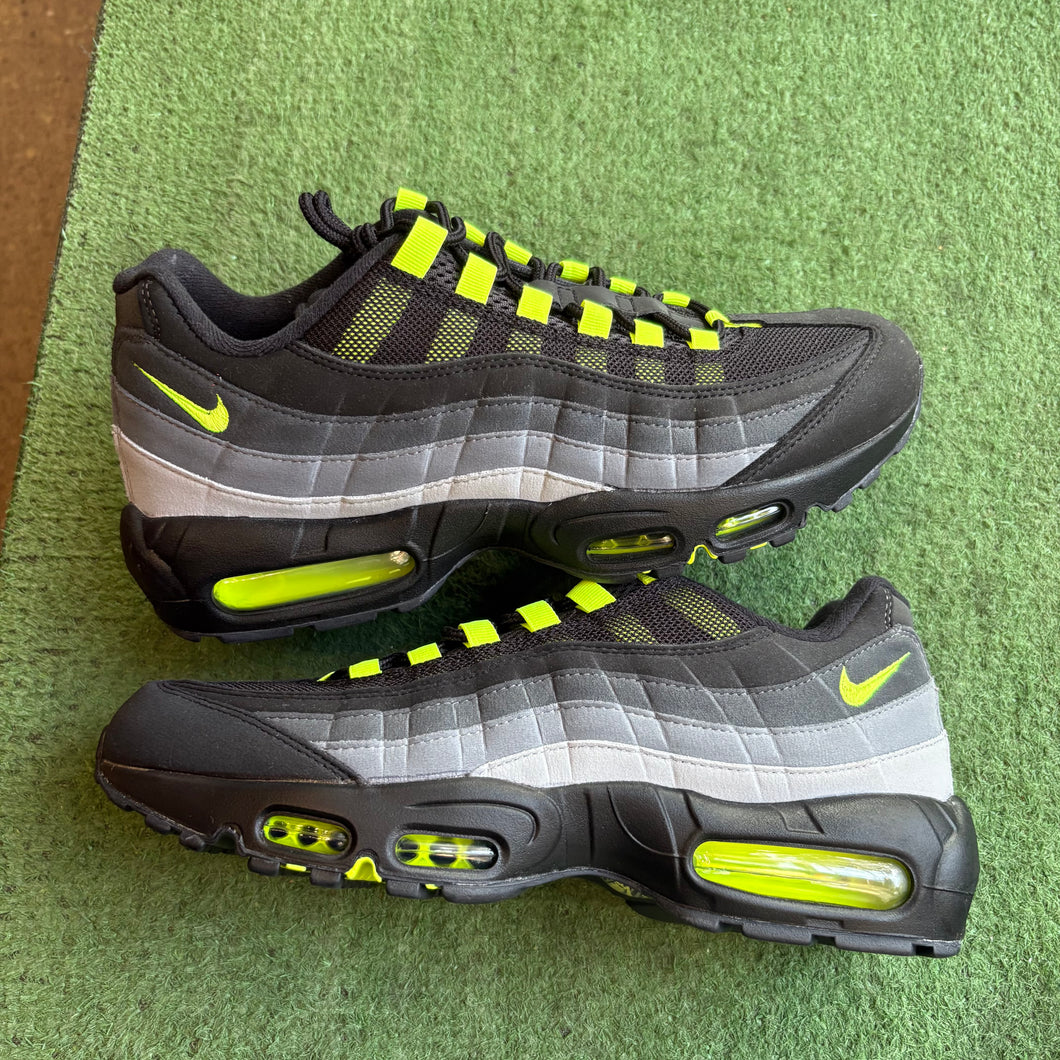 Nike Air Max 95s Size 9