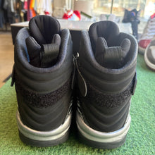 Load image into Gallery viewer, Jordan Chrome 8s Size 9
