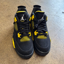 Load image into Gallery viewer, Jordan Thunder 4s Size 5Y
