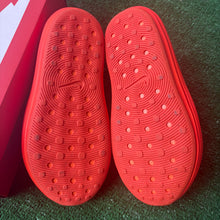 Load image into Gallery viewer, Nike Safety Orange ReactX Rejuven8s Size 8

