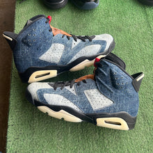 Load image into Gallery viewer, Jordan Denim 6s Size 11
