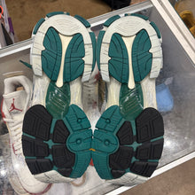 Load image into Gallery viewer, Balenciaga Runners Size 44
