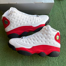 Load image into Gallery viewer, Jordan Chicago 13 Size 9
