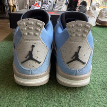 Load image into Gallery viewer, Jordan University Blue 4s Size 6Y
