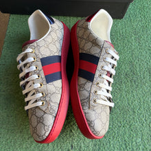 Load image into Gallery viewer, Gucci Ace Lows Size 8.5UK
