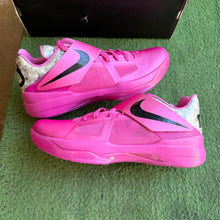 Load image into Gallery viewer, Nike Aunt Pearl KD 4s Size 9.5
