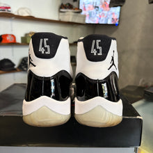 Load image into Gallery viewer, Jordan Concord 11s Size 10.5
