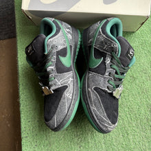 Load image into Gallery viewer, Nike SB There Skateboard Low Dunks Size 10.5
