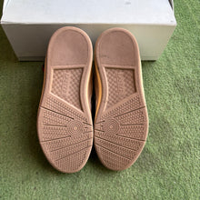 Load image into Gallery viewer, Curb Sneakers Size 41
