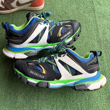 Load image into Gallery viewer, Balenciaga Tracks Size 43
