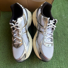Load image into Gallery viewer, ASICS White Clay Canyon Gel-1130s Size 10.5

