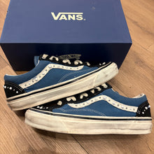 Load image into Gallery viewer, Vans Navy Pearlized Old Skool 36s Size 9
