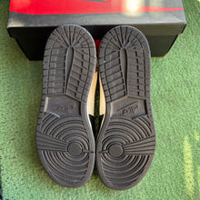 Load image into Gallery viewer, Jordan Mocha 1s Size 6Y
