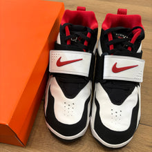 Load image into Gallery viewer, Nike 49ers Air Diamond Turfs Size 10.5

