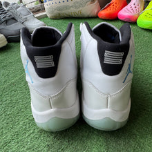 Load image into Gallery viewer, 2014 Jordan Legend Blue 11s Size 10
