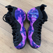 Load image into Gallery viewer, Nike Purple Camo Foamposite Pros Size 9
