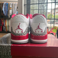 Load image into Gallery viewer, Jordan Cardinal 3s Size 10
